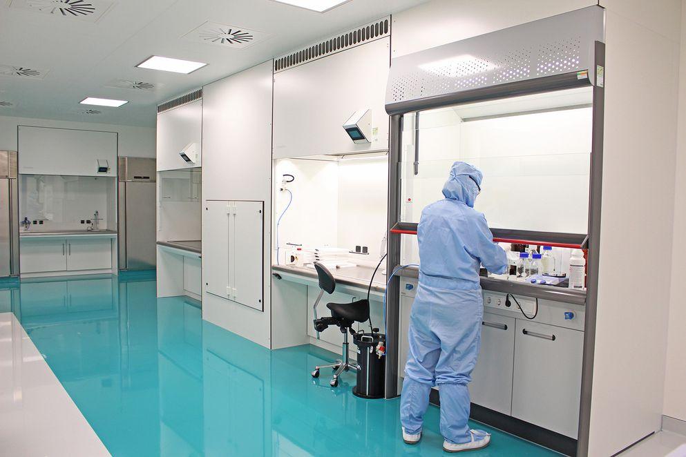 Interflow realiseert cleanroom met laminar air flow units bij Polyganics