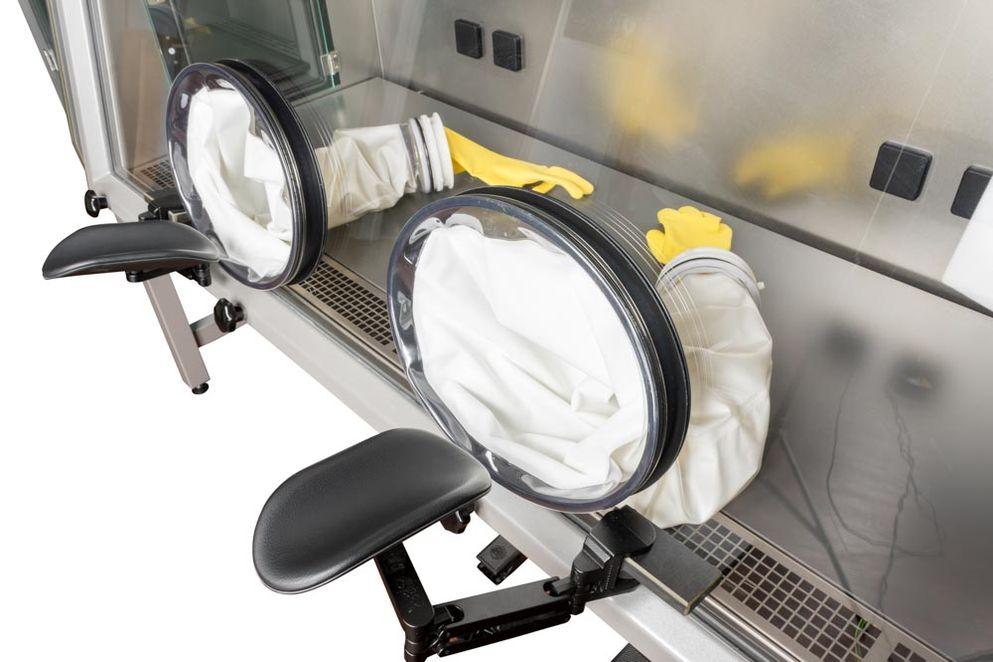 Isolator - Handschoenpoorten met armsteunvoorziening